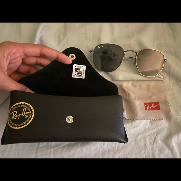 Hexagonal Raybans with case and cleansing cloth
